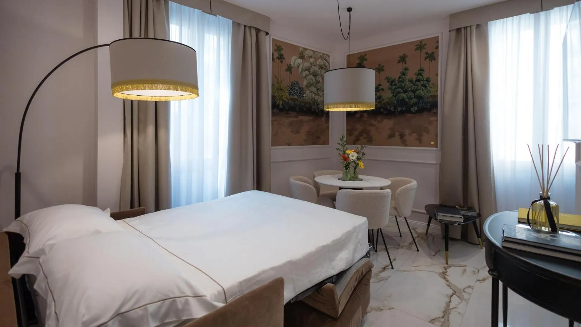Apartment Le Cinque Lampade Florence Suites